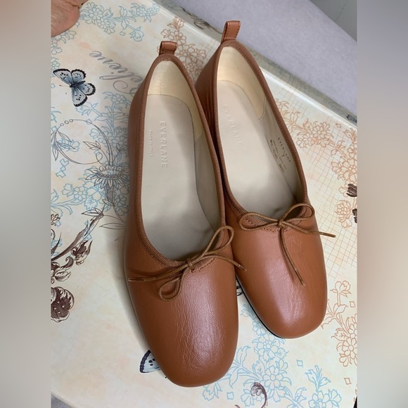 Everlane Tan Leather Ballet Flats Minimalist Design - Picture 5 of 9